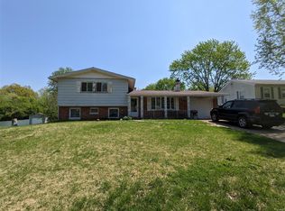 14 Eastwood Dr, Belleville, IL