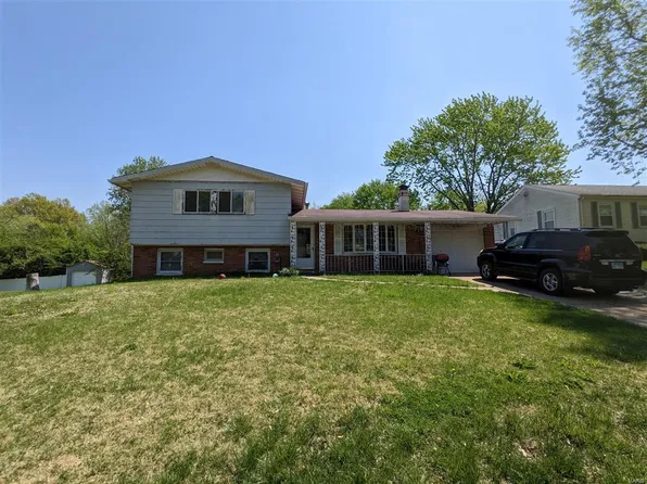 14 Eastwood Dr, Belleville, IL 62223