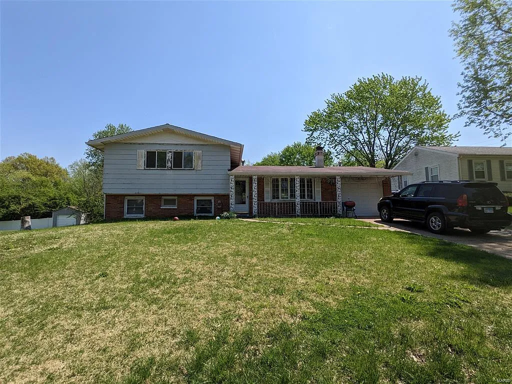 14 Eastwood Dr photo 1