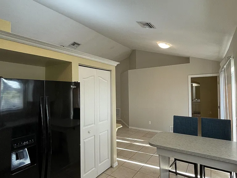 1602 SW 16th Ct — Photo 10