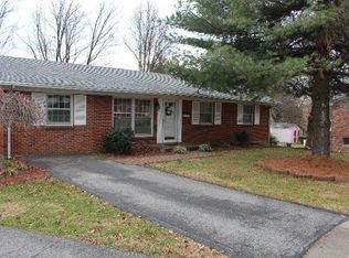 2932 Argyle Dr, Lexington, KY 40517