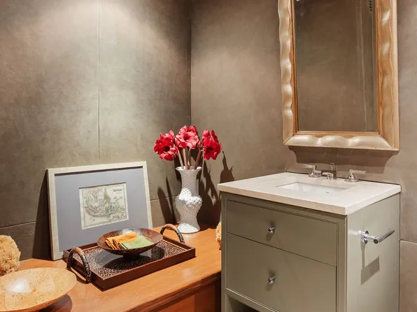 200 East 66th Street image 18 of 28