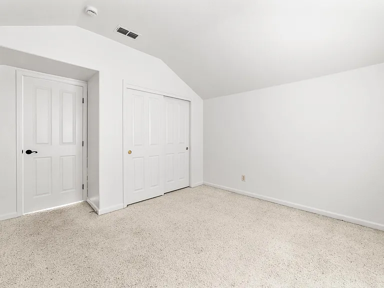 359 Seaton Dr — Photo 29