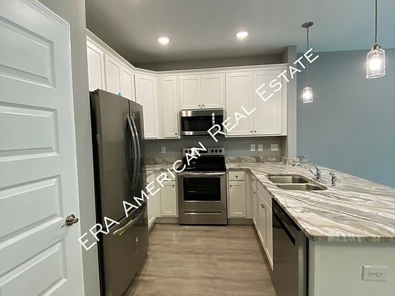 5th image of 674 Denton Blvd #4