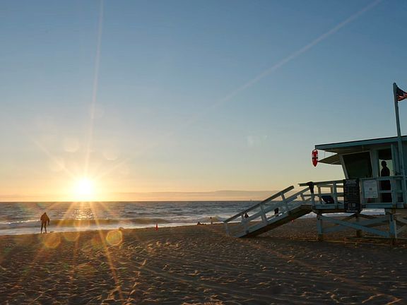 5th image of 2124 Hermosa Ave #B