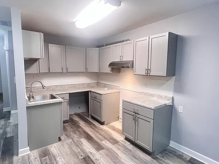 615 W 18th St #2F — Photo 6