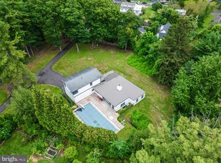 933 Fox Chase Rd, Jenkintown, PA 19046