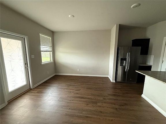 3rd image of 4386 Marais River Dr