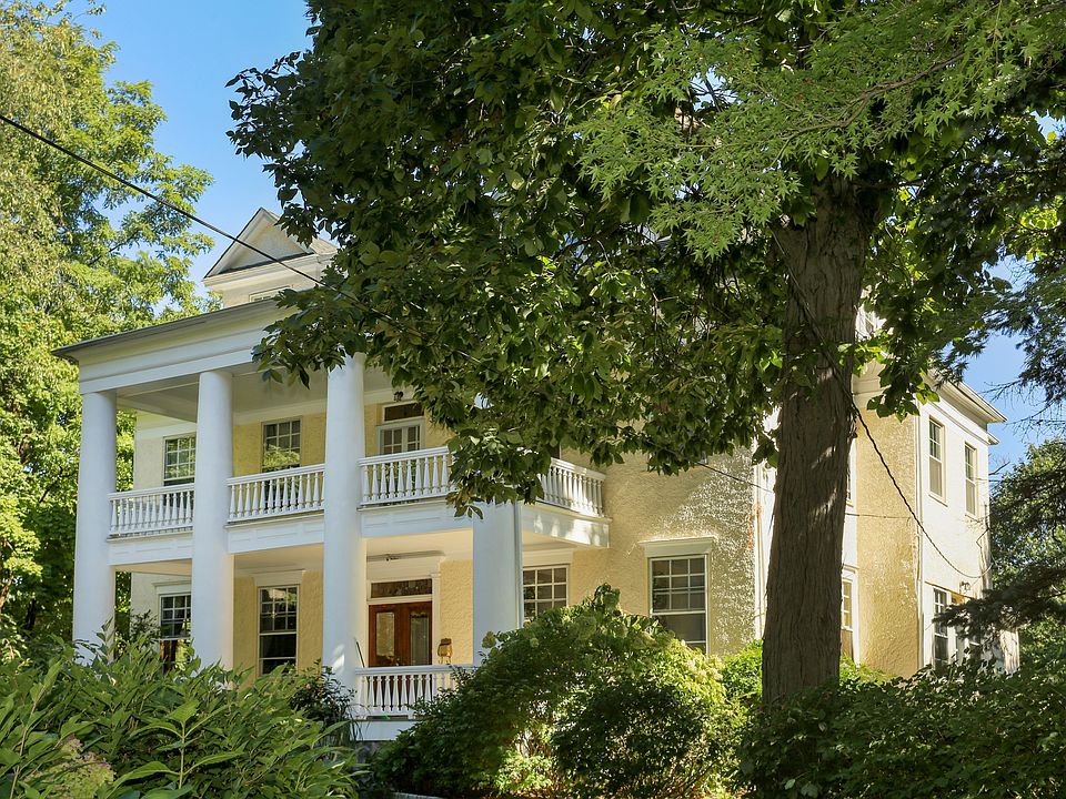 Distinctive Antebellum Mansion