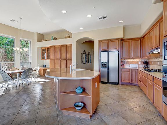 4th image of 10936 E Acoma Dr