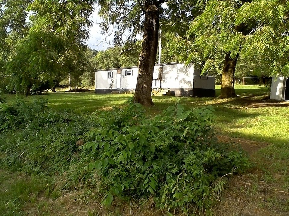 2nd image of 205 S Main St