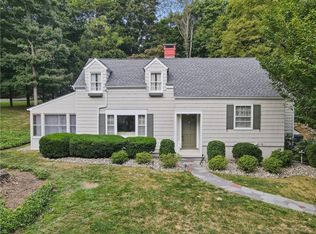 181 Valley Rd, Katonah, NY 10536