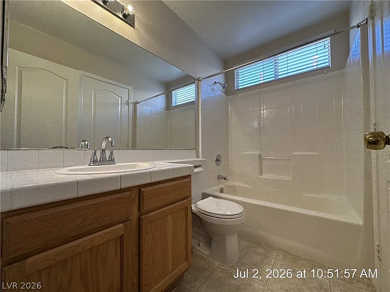 122 McLaren St — Photo 37