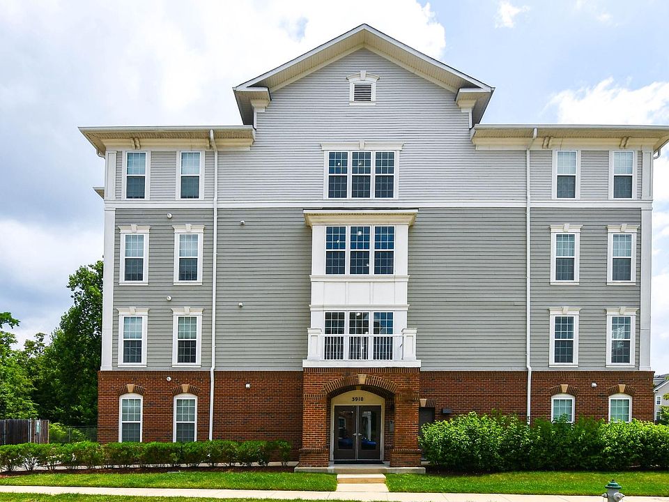 1st image of 3910 Doc Berlin Dr Unit 13