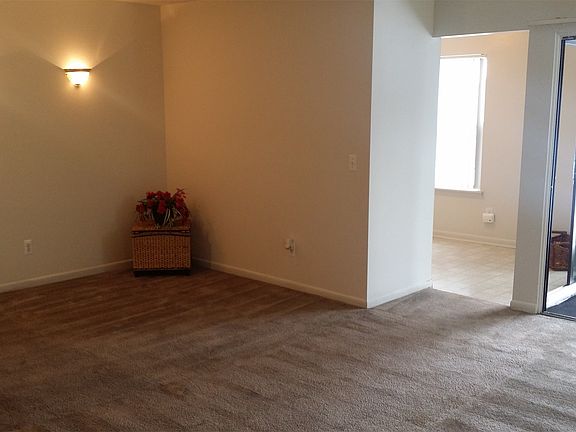 2nd image of 2835 Roundtree Blvd