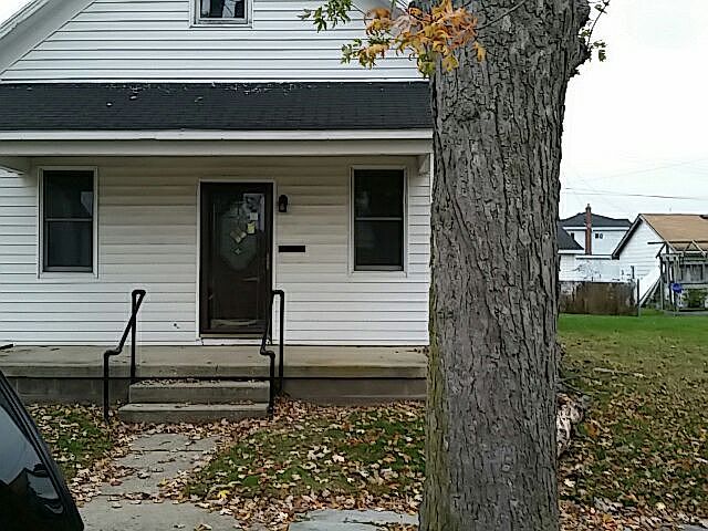 1st image of 203 W 1st St