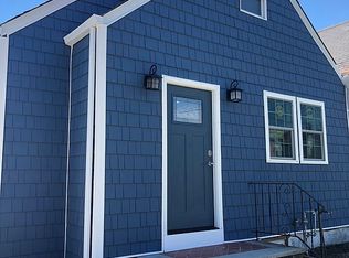 43 Nassau Ln, Island Park, NY 11558