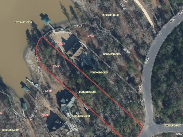 305 Commonwealth Dr, Ninety Six, SC 29666