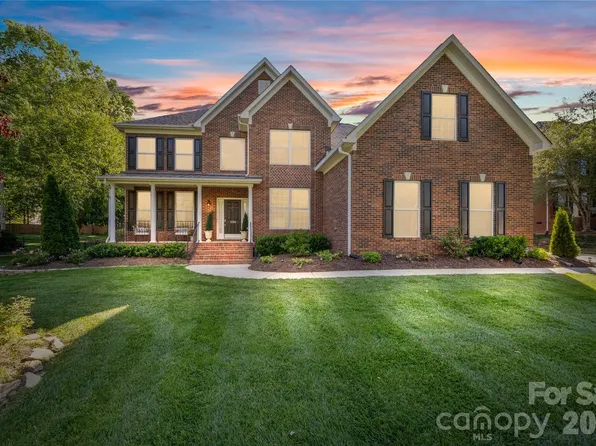 1234 Dobson Dr, Waxhaw, NC 28173