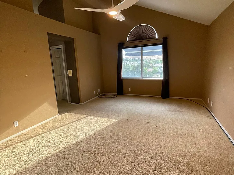 111 Pine Valley Ct — Photo 27
