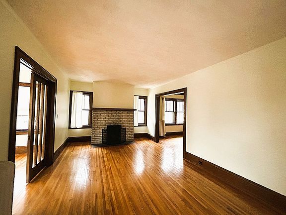 4th image of 4628 Colfax Ave S #2