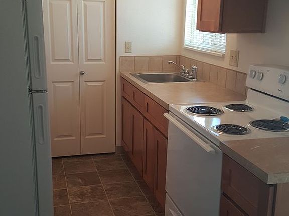 4th image of 1338-1398 39th Ave NE #1354