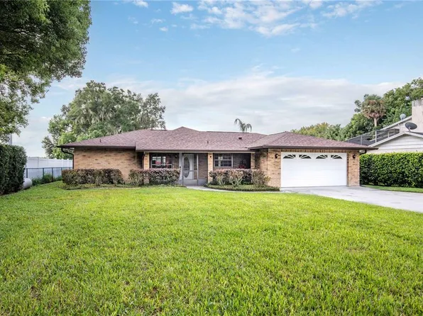 5171 Dora Dr, Mount Dora, FL 32757