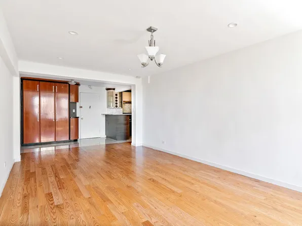 310 Lenox Road image 7 of 7