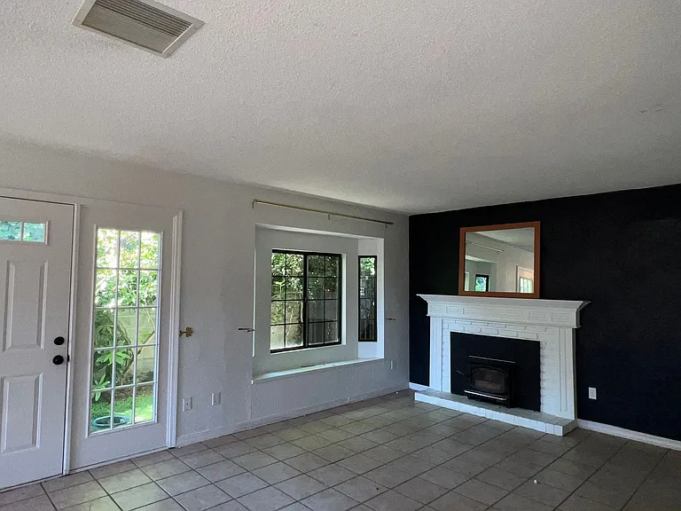 495 Chestnut St #8 — Photo 4