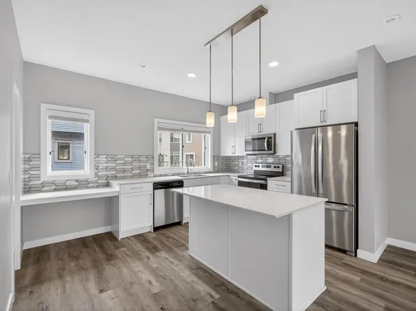 1010 Rabbitt Hill Rd #90, Edmonton, AB T6W 4G7