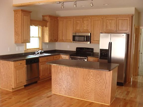 2nd image of 218 Noelle Ln