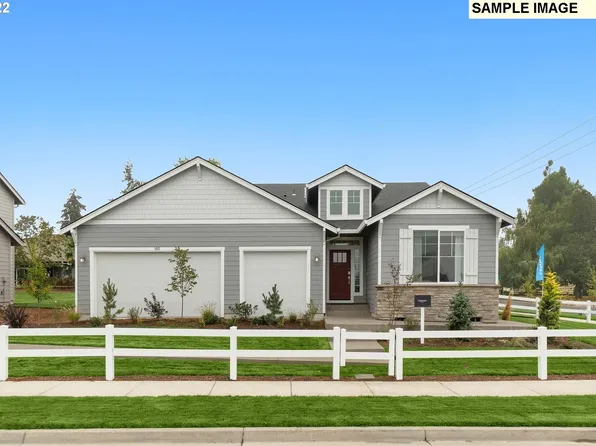 915 Blackberry St, Mount Angel, OR 97362