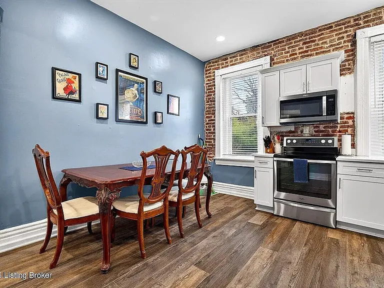 1328 Morton Ave #1 — Photo 8