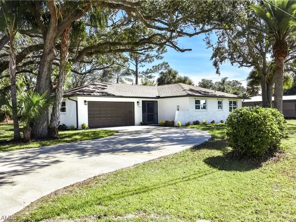 13754 River Forest Dr, Fort Myers, FL 33905