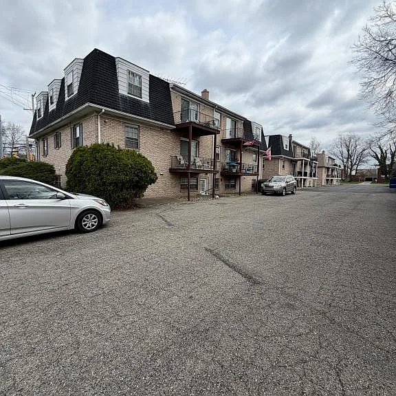369 Shields Rd #1 — Photo 14
