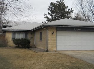2640 Luzern Ct, Woodridge, IL 60517