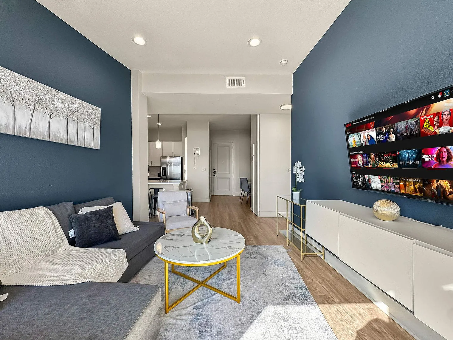 2 bed, 2.0 bath, $3,188 — Photo 3
