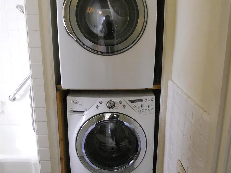 2511 Enfield Rd #B — Photo 11