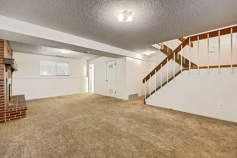 3 bed, 3.0 bath, 1784 sqft, $2,095 — Photo 4