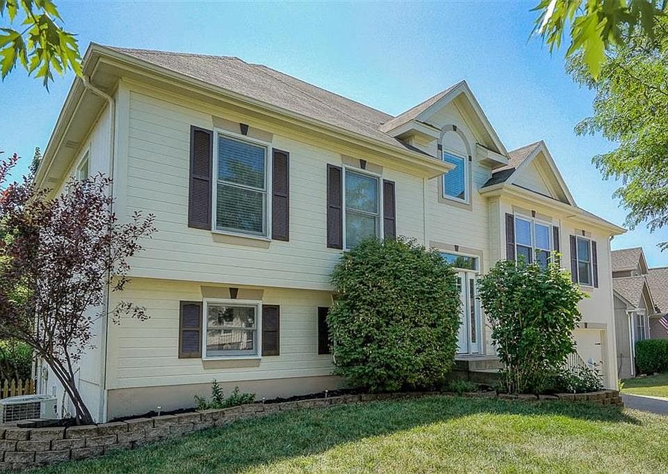 1st image of 407 Fletcher Dr