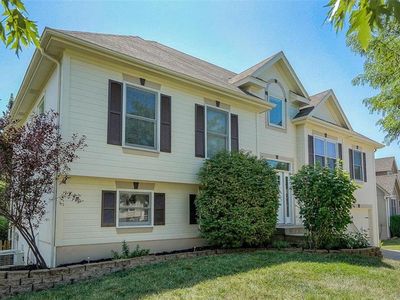 407 Fletcher Dr, Smithville, MO, 64089