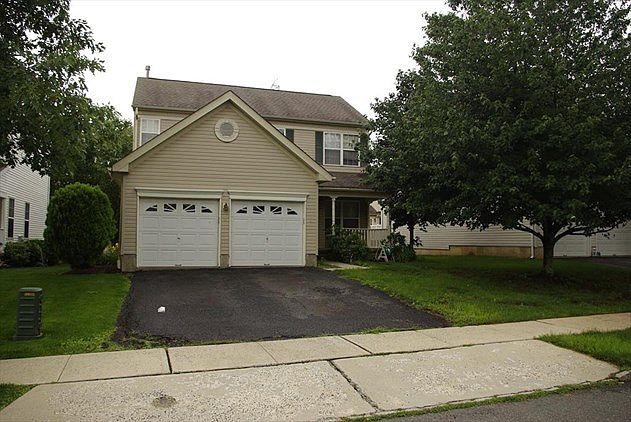 2nd image of 520 Madison Dr