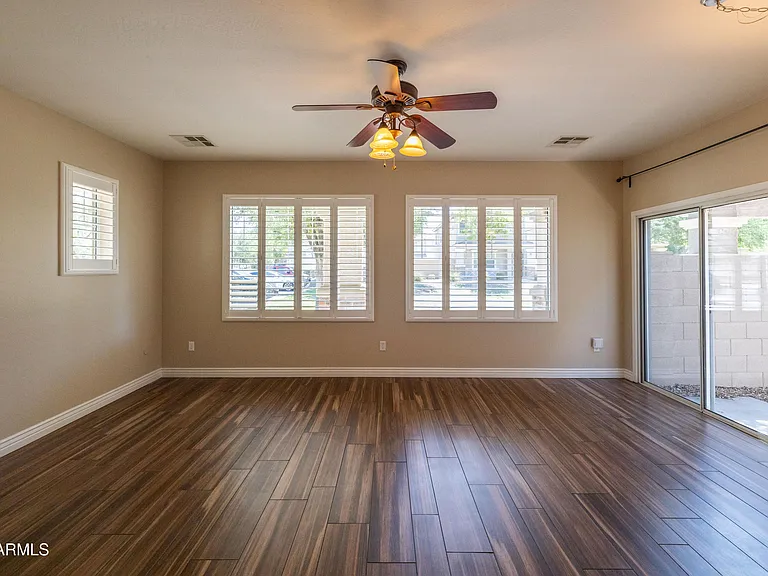 1531 S Longspur Ln — Photo 4