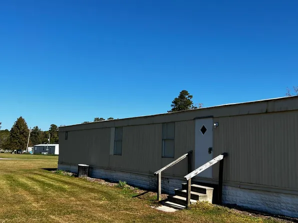 1004 Aaron Ln, Jacksonville, NC 28540