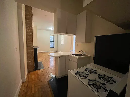 Rented by J PRESTON AND ASSOCIATES INC | media 1