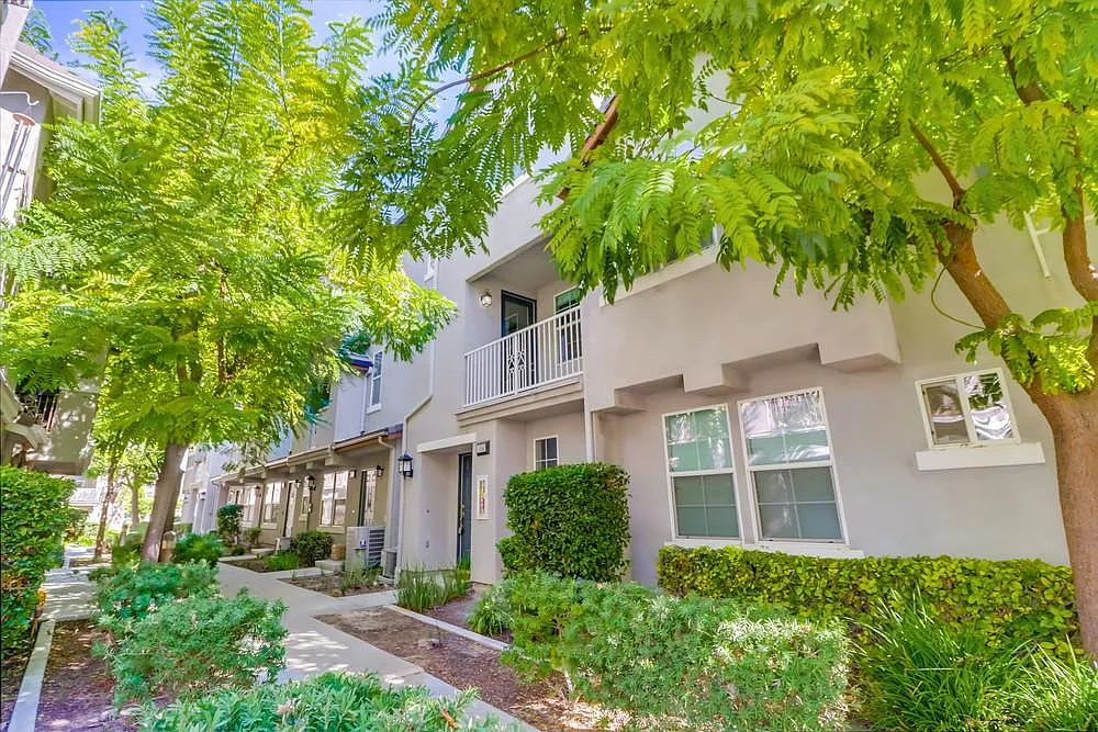1650 Sourwood Pl — Photo 1