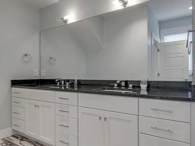 4608B Michigan Ave — Photo 21