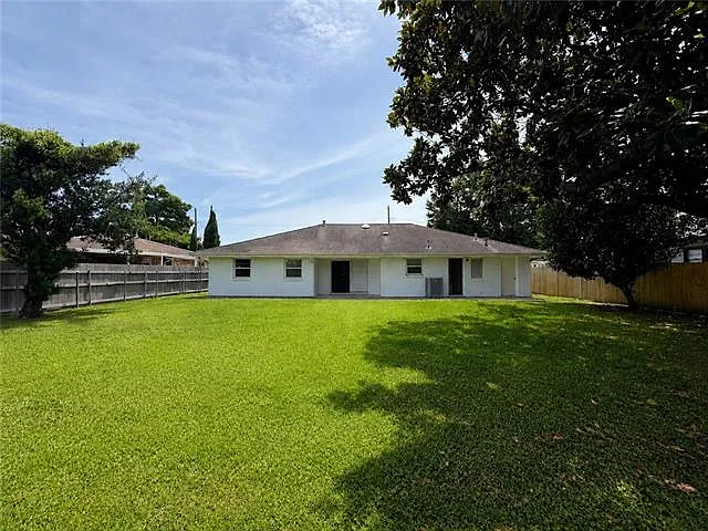 420 E William David Pkwy — Photo 2
