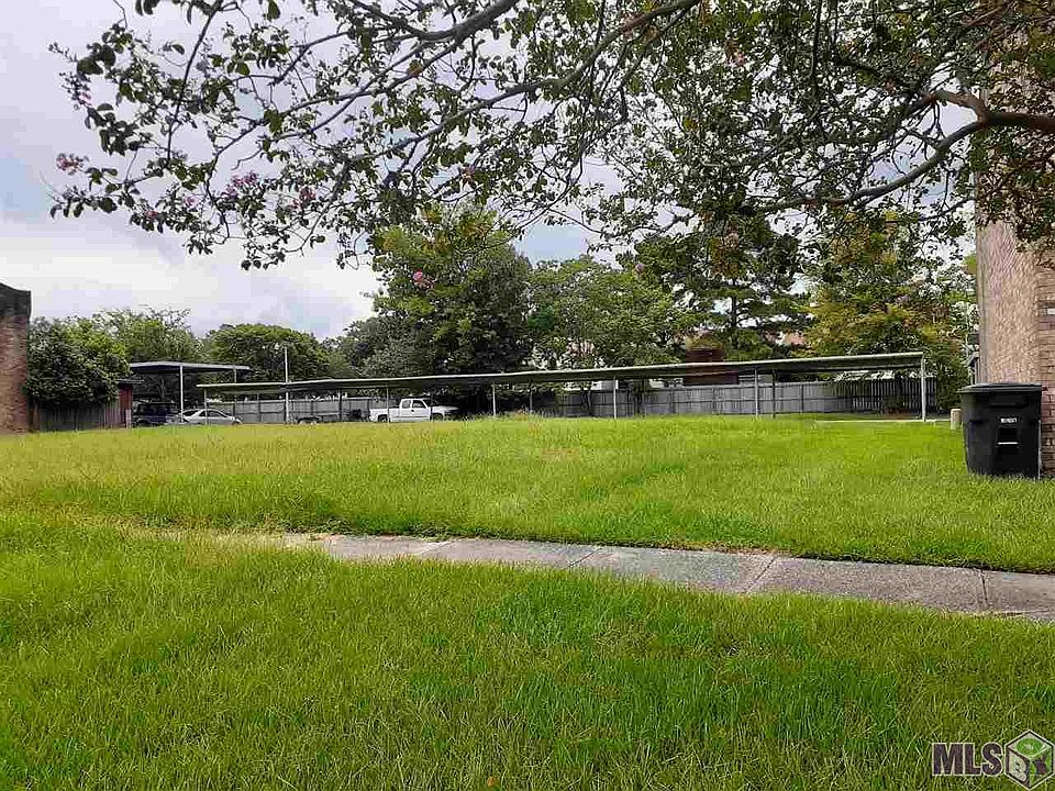 2nd image of 2715 Toulon Dr #1-lot 51-B