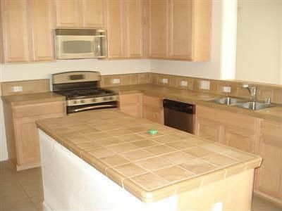 3rd image of 325 Durer Dr